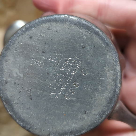 Vintage Trade Mark Pewter by Poole Creamer (CS8 C) and Sugar Dish (CS8 S) Set - Picture 11 of 13